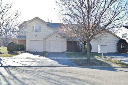 53 King Dr, Streamwood, IL 60107-2231