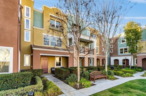 536 Cabernet Dr, Covina, CA 91723-1563