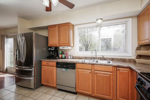 348 Sherwood Ct, Lemont IL  60440-2072 exterior