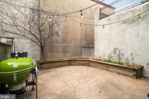 1702 11 St, Philadelphia PA 19122-0027 exterior