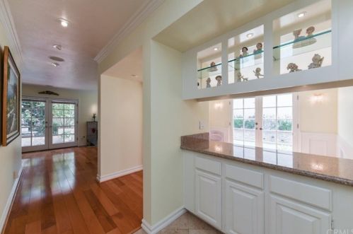 15 Sunrise, Irvine CA  92603-3719 exterior