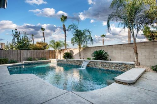 11353 Via Napoli Dr, Fresno, CA 93730-8831