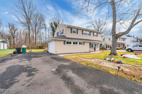 8 Carriage Rd, Hazlet, NJ 07730-1802