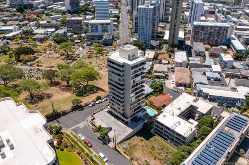 1025 Wilder Ave, Honolulu HI  96822-2686 exterior