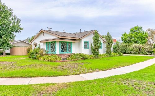17971 Whitney Dr, Santa Ana, CA 92705-1965