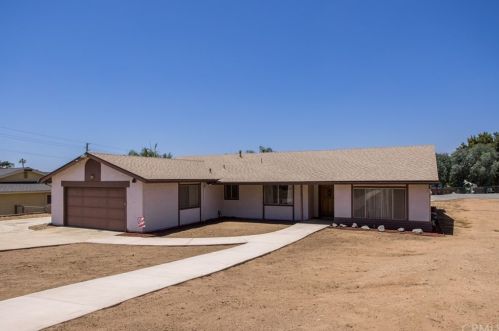 154 El Camino Pequeno, El Cajon, CA 92019-1205