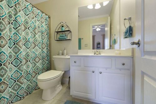 2282 Briarcliff Cmns, Atlanta GA  30345-2173 exterior