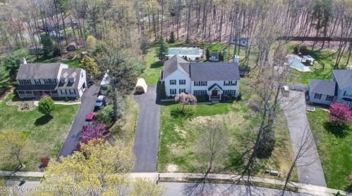 5 Arrowhead Cir, Jackson Twp, NJ 08527-4549