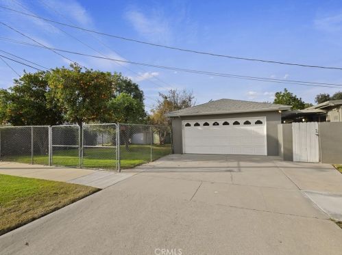 3506 Roslyn St, Riverside CA  92504-3535 exterior