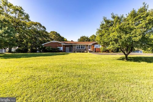 318 Gibbs Rd, Madison, VA 22727-2579