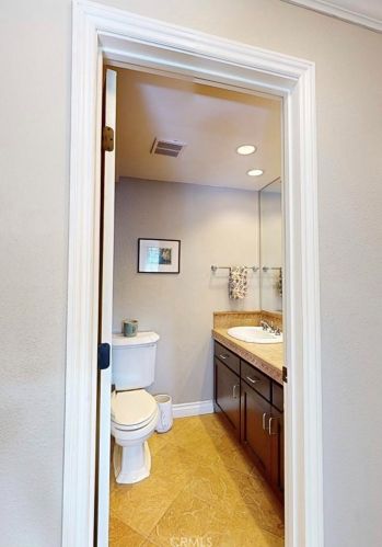 10280 Mina Ave, Whittier CA 90605-3319 exterior