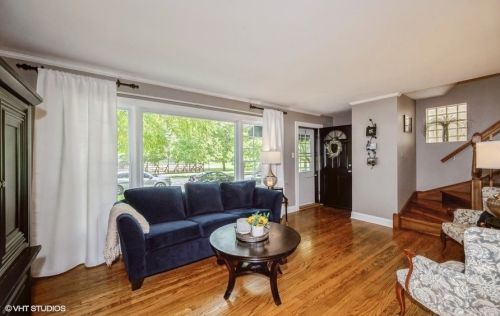 7575 Isham Ave, Chicago, IL 60631-1538