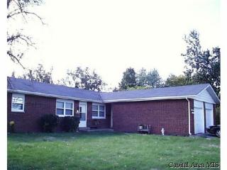 2106 Austin Dr, Springfield IL  62704-5504 exterior
