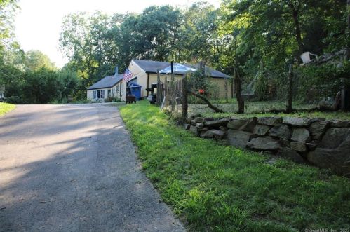 125 Pepper St, Upper Stepney, CT 06468-1164
