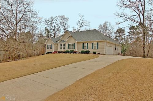 110 Rudders Xing, Newnan, GA 30263-7015