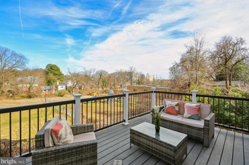 6615 Gude Ave, Silver Spring MD 20912-4827 exterior