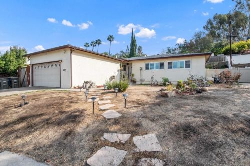 833 Deland Ct, El Cajon, CA 92020-7207