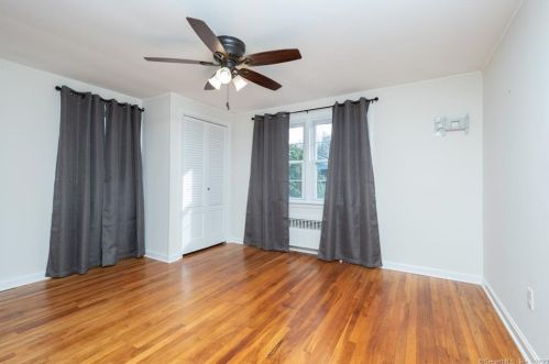 11 Dobson Cir, Middletown CT  06457-4603 exterior