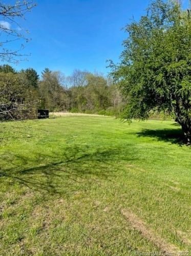 30-B Cannon Rd, Wilton CT  06897-2625 exterior