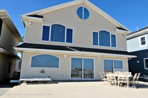 3016 Ocean Rd, Lavallette, NJ 08735-1919
