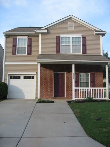 1056 Willow Wind Dr, Gastonia, NC 28054-1322