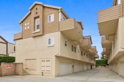 23057 Samuel St, Torrance, CA 90505-3876
