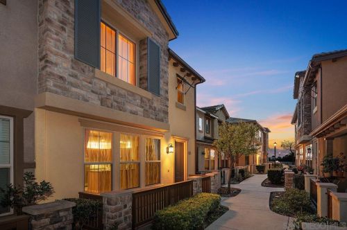 10787 Carmel Gln, San Diego, CA 92130-4929