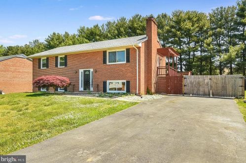 12015 Branchwater St, Fredericksburg, VA 22407-6726