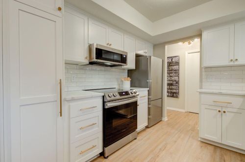 387 Iona Ln, Saint Paul MN  55113-2325 exterior