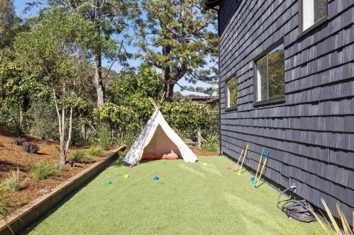 558 Miller Creek Rd, San Rafael CA  94903-1319 exterior