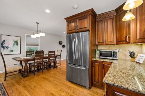 1217 Dogwood Ln, Carol Stream IL  60188-3322 exterior