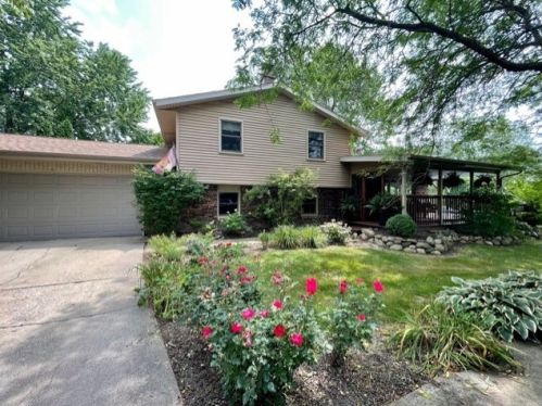 1384 Dove Ct, Bradley, IL 60915-1307