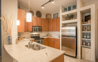 800 Lake Carolyn Pkwy, Irving TX  75039-4129 exterior