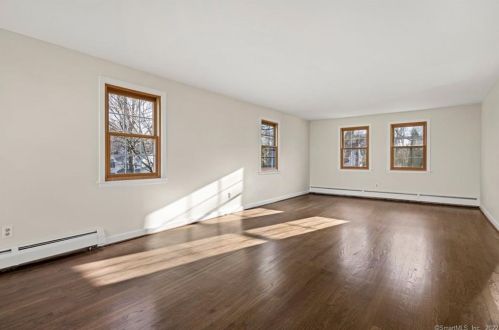20 Summit Dr, Wapping CT  06074-3742 exterior