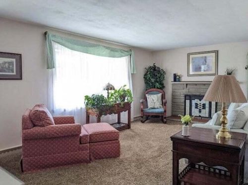 1324 Waltin Ln, Springfield, OH 45503-5636