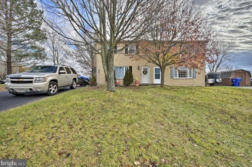 183 Faith Cir, Carlisle, PA 17013-8827