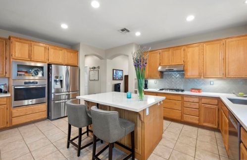 1363 Stanislaus Dr, Chula Vista CA  91913-1403 exterior