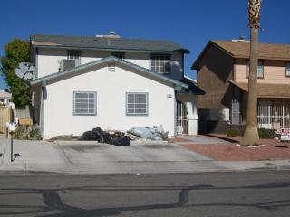 5992 Whispering Pine Ave, Las Vegas, NV 89142-1212