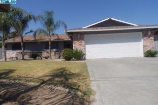 145 Frank St, Visalia, CA 93291-5455