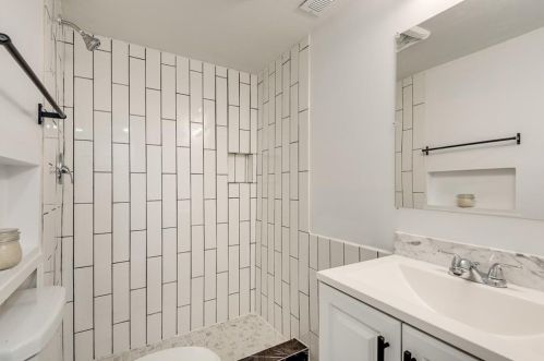 2705 Baker Rdg Dr, Atlanta GA  30318-7258 exterior