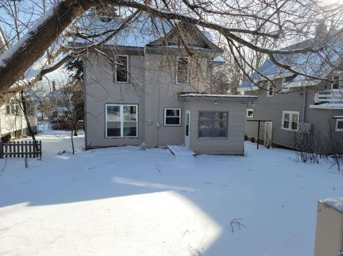 2115 5th St, Duluth, MN 55806-1612