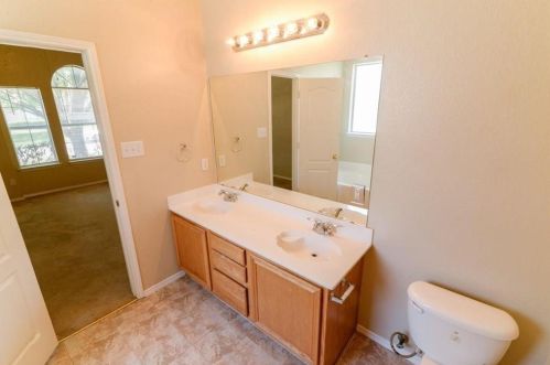 447 Maplegrove Rd, Cedar Hill TX  75104-5421 exterior