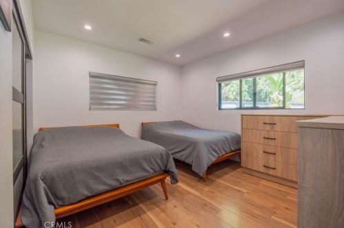 3411 Chevy Chase Dr, Glendale CA  91206-1418 exterior