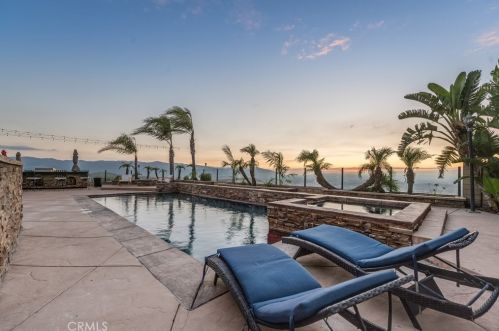 18458 Lakepointe Dr, Riverside CA  92503-0252 exterior