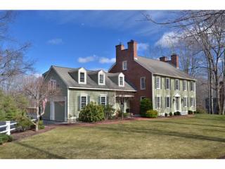 71 Perry Rd, Manchester, NH 03110-4525