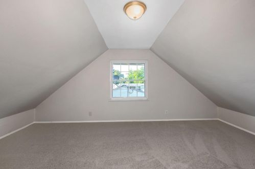 1590 Fawnvista Ln, Cincinnati OH 45246-2039 exterior