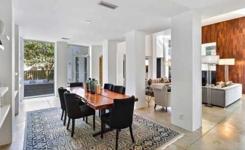 5890 Hilderbrand Dr, Atlanta GA  30328-5149 exterior