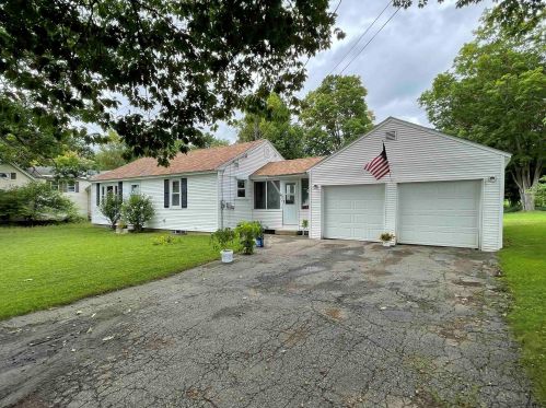 19 Bell St, Laconia, NH 03246-2303