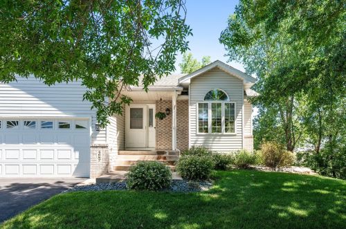 4687 19th St, Columbus, MN 55025