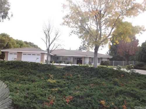 656 Mariposa Dr, Redlands, CA 92373-7354